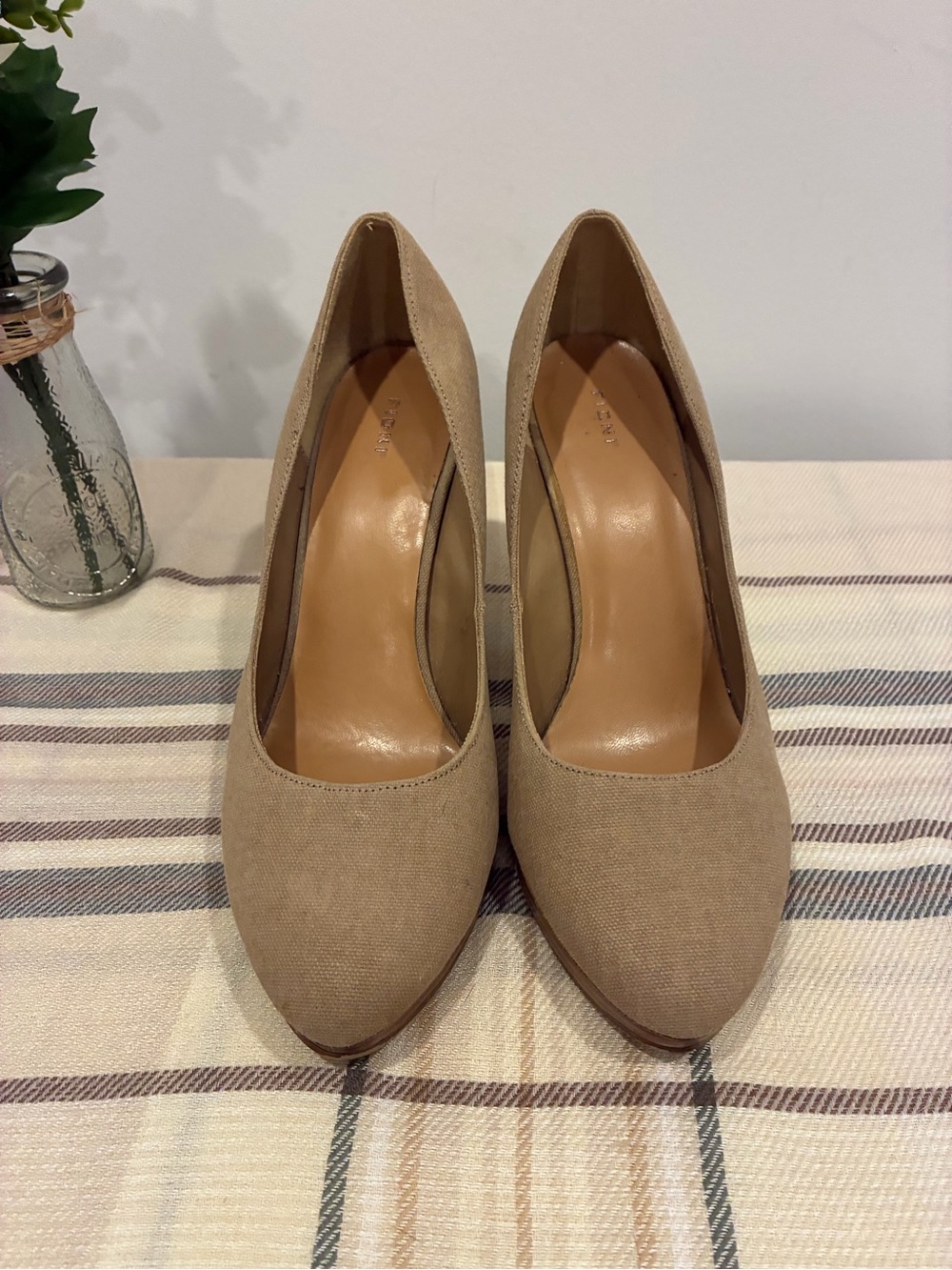 FIONI Clothing Beige Canvas RoundToe Platform Pumps